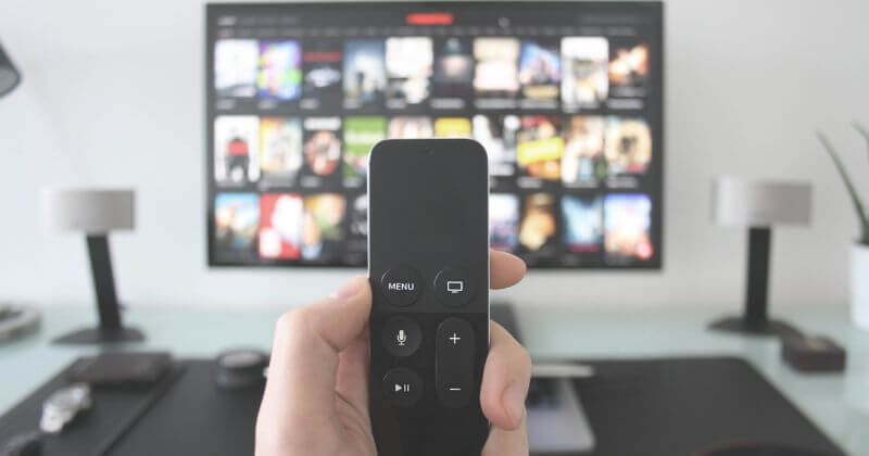 【2025年版】海外から日本のテレビを見る3つの方法！リアルタイムで視聴できる？